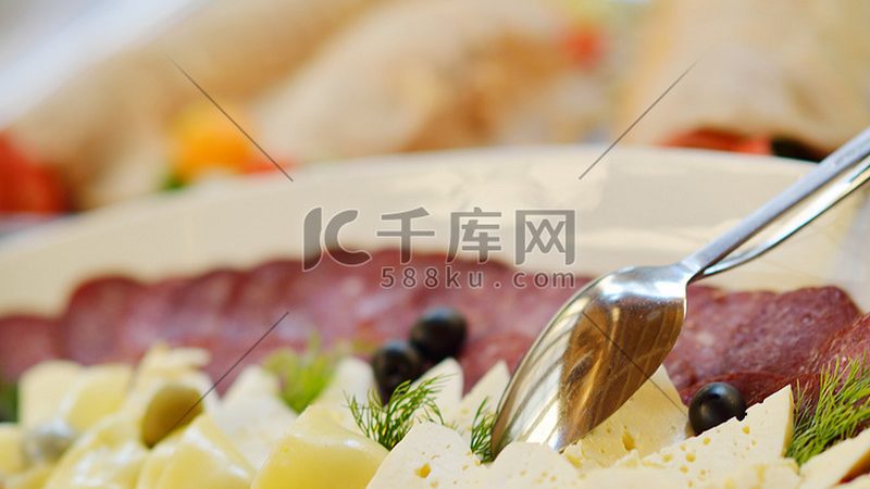 米面制品代工合同：规避风险，保障权益**