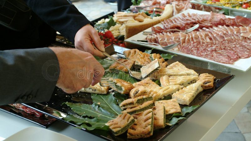 预制菜盒材质定制：揭秘食品安全与环保的双重保障